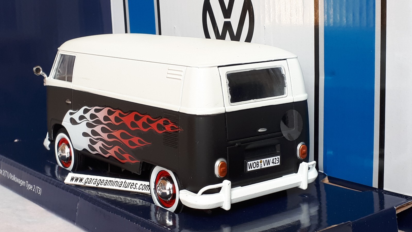 Combi Volkswagen T1 Motormax 79566 le cadeau idéal pour collectionneur 1/24