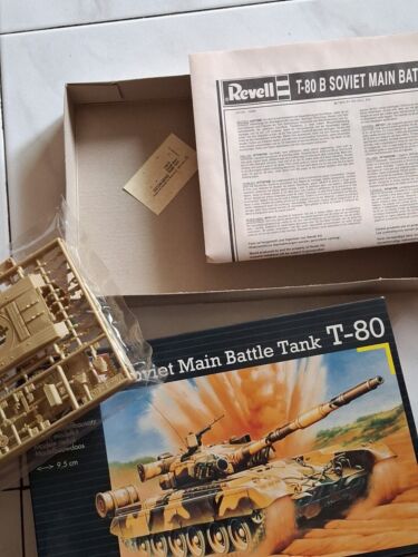 REVELL 03104-SOVIET MAIN BATTLE TANK T-80- 1:72 - NUOVO CONFEZIONATO CON SCATOLA - Foto 3 di 3