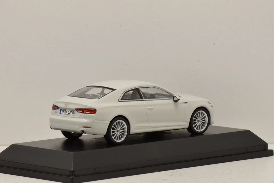 AUDI A5 COUPE GLACIER WHITE 2016 SPARK 1/43 NEUF EN BOITE PROMOTIONNELLE AUDI - Photo 4/4