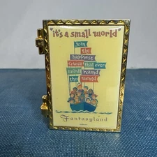 WDW - Attraction Posters It’s A Small World Pin Chip Dale Cruise Limited Edition