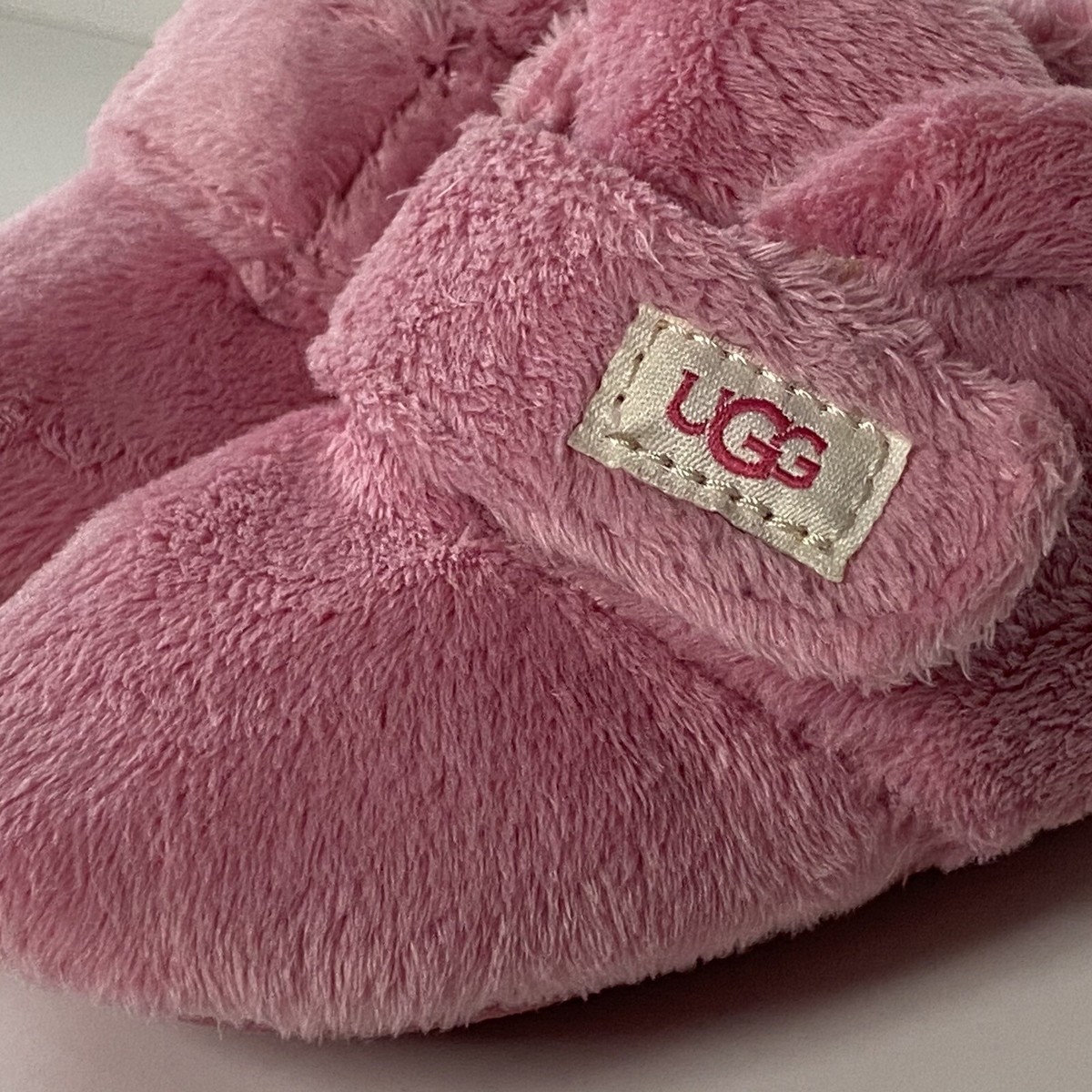 UGG シェルパファブリック ミトン ベビーピンク UGG Baby Bixbee Stuffie Size 4 5 Infant Pink Fleece Booties