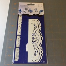 Marianne Design- Embossing Border Metal Stencil EH 3404
