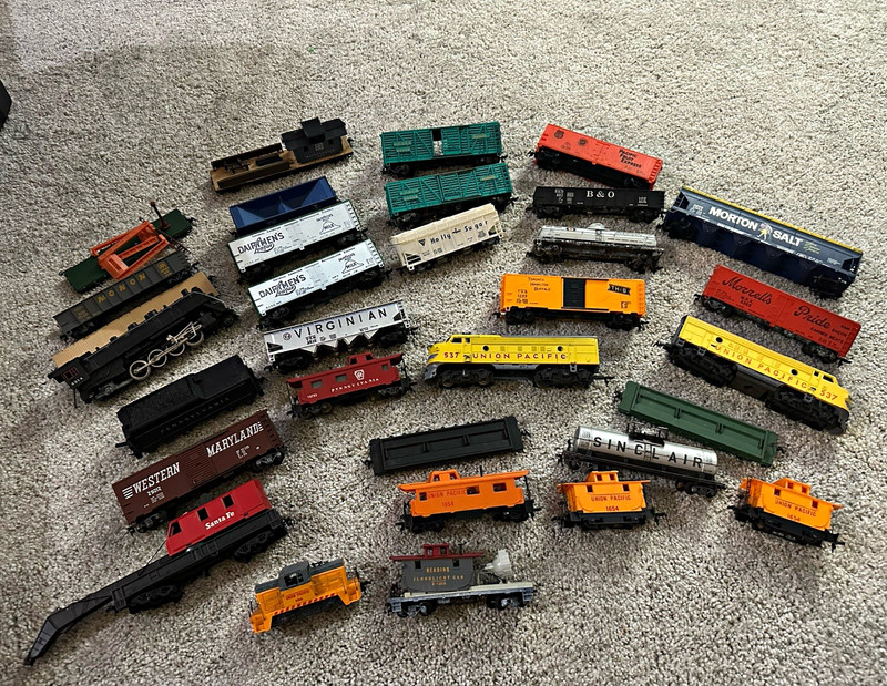 TYCO MRC HO Mixed Lot Track Locomotive Cars Transformer MRC Model 700