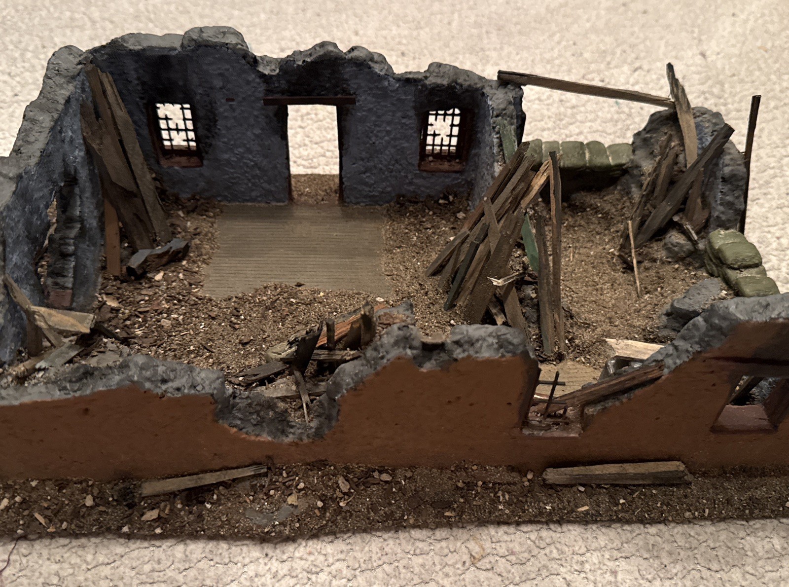 Atherton Scenics 9601PT WWII Bombed-Out One Story Building Pro Painted