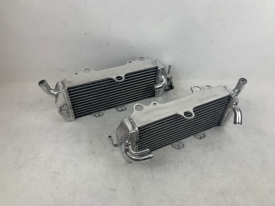 Radiador de aluminio para 1994-2006 1995 1996 1997 1998 KTM LC4 620 625 640 660 Foto 4 de 4