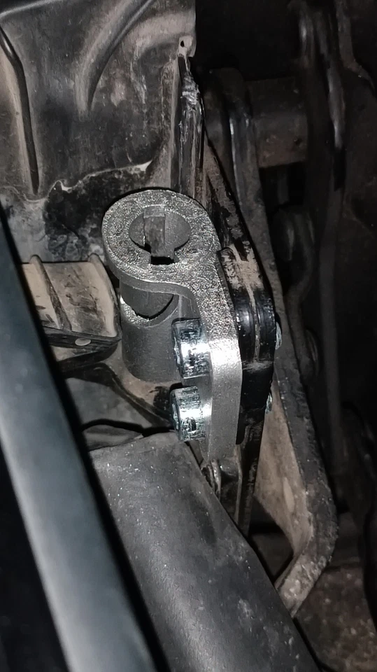 Audi TT MK1 Roadster Hardtop Roof Mounting Fitting Kit Brackets - Image 3 of 4