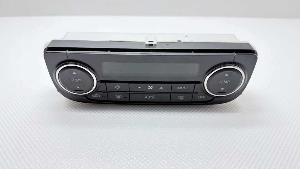 2014 2015 - 2019 Mitsubishi Outlander A/C Heater Climate Control 7820B057XA OEM - Image 4 of 4