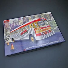 1/35 RODEN RD-819 GMC PD-3751 “Silverside Trailwagon” Trailways Company