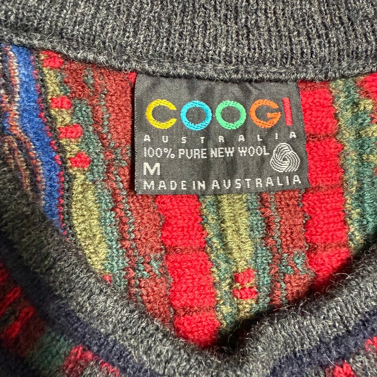 Vintage COOGI 3D Knit Sweater Mens Medium 100% Pure New Wool