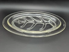 Pyrex Vintage Footed Meat Platter Tree of Life w Juice Well 815