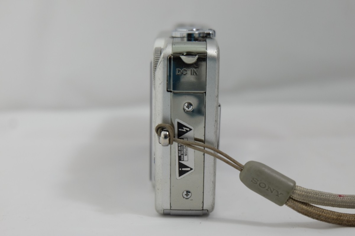 美品 SONY Cyber-shot DSC-W50 シルバー Sony Cyber-shot DSC-W50 6.0MP Digital Camera - Silver for