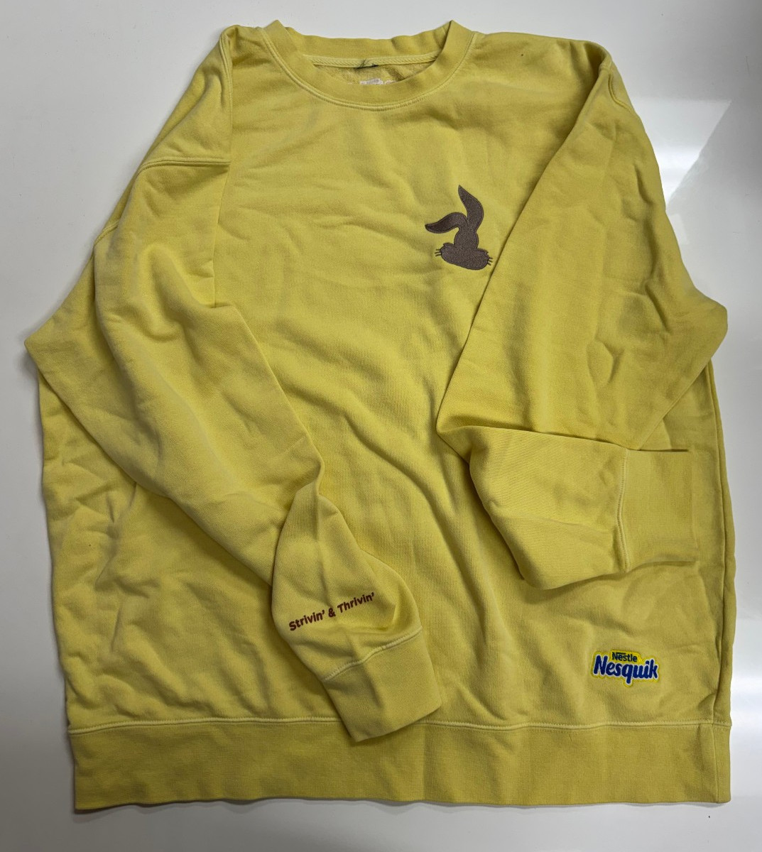 Nestle Nesquik Rabbit Yellow Sweatshirt Sweater Chocolate Milk Collectors Sz XL