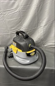 Stinger 2.5 Gallon Portable Wet Dry Vac Shop Vacuum with Hose & Crevice Tool