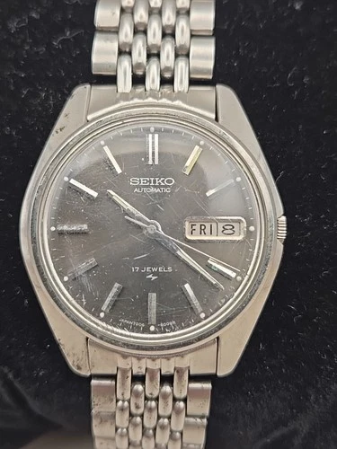 Vintage Seiko Automatic 36mm Black Day Date Dial Mens Watch 7006-8007
