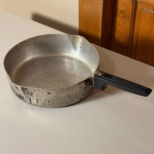 Wagner Ware Magnalite 4569-P Aluminum Frying Pan Skillet Vintage No Lid
