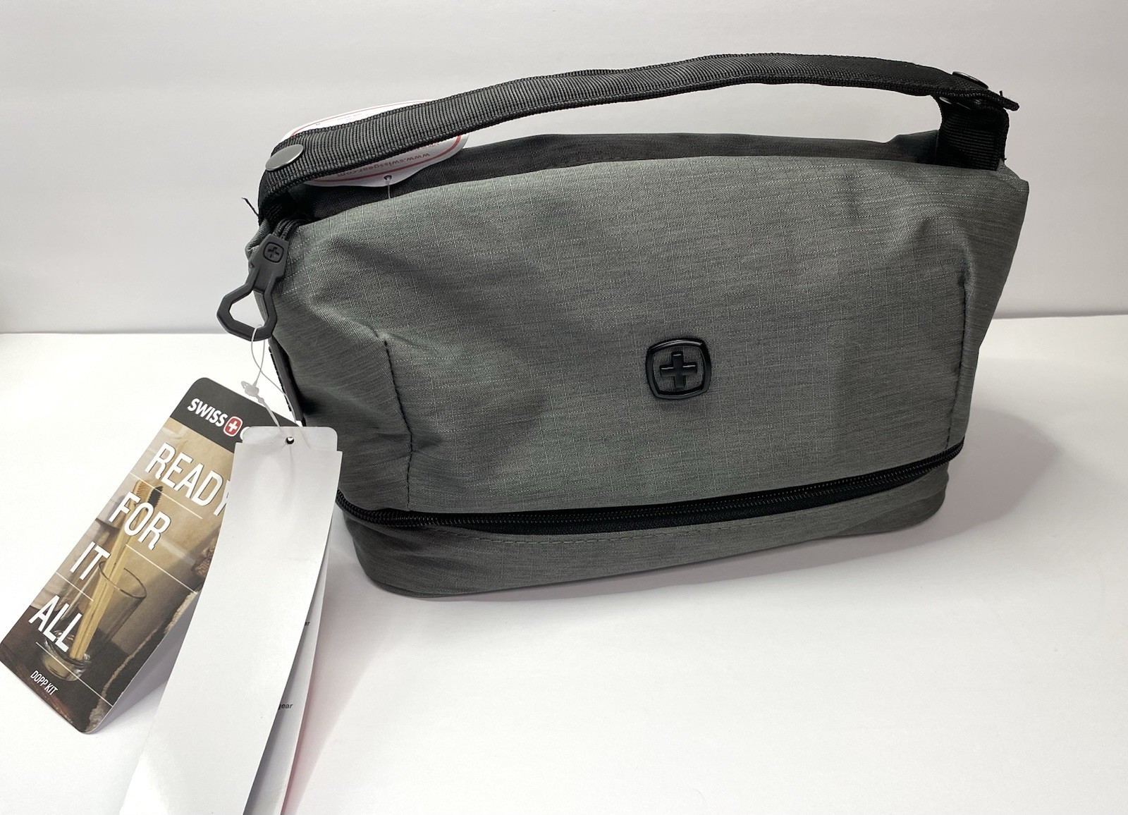 NEW SWISSGEAR Deluxe Travel Dopp Kit Toiletry Bag - Grey