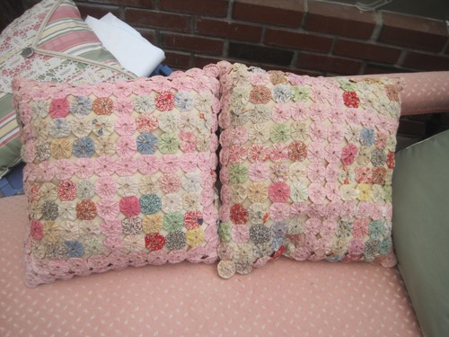 Cottage Core Vintage Yo Yo Pillows 16'' x 15'' Matching So Cute