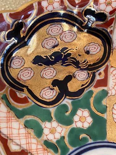 Vintage Japanese Imari Hand Painted Porcelain Three Footed Bowl Gold Edge - Picture 10 of 13
