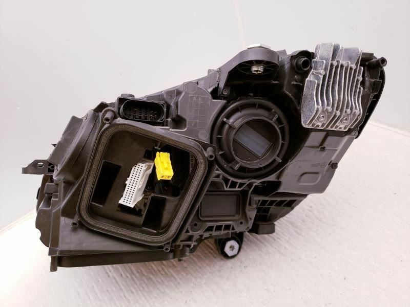 2019 MERCEDES BENZ W205 C-class Right Side LED Headlight OEM for