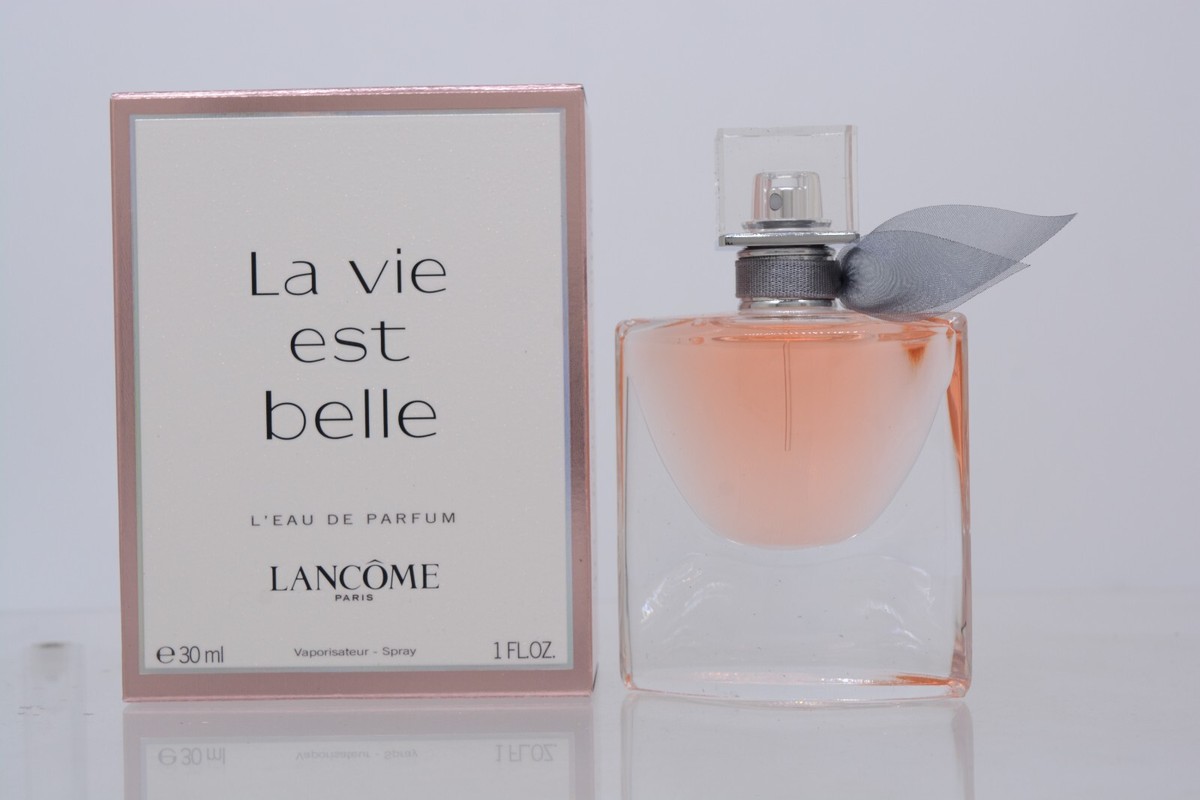 LA VIE EST BELLE EDP SPRAY 1.0 OZ BY LANCOME (WOMEN) NEW IN BOX