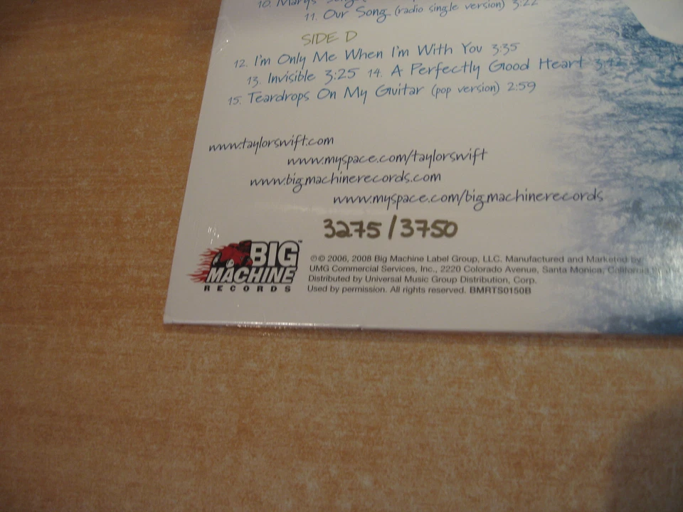 TAYLOR SWIFT-Crystal Clear Turquoise Vinyl-2LP- RSD 3750 Copies Only! Sealed. - Photo 3/4