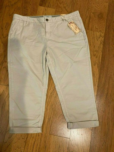 khaki capri/cropped pants, size 