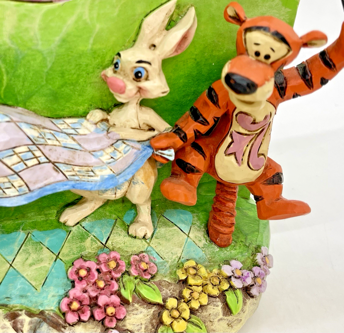 WINNIE THE POOH Hip Hip Pooh-Ray! Storybook Figure Jim Shore
