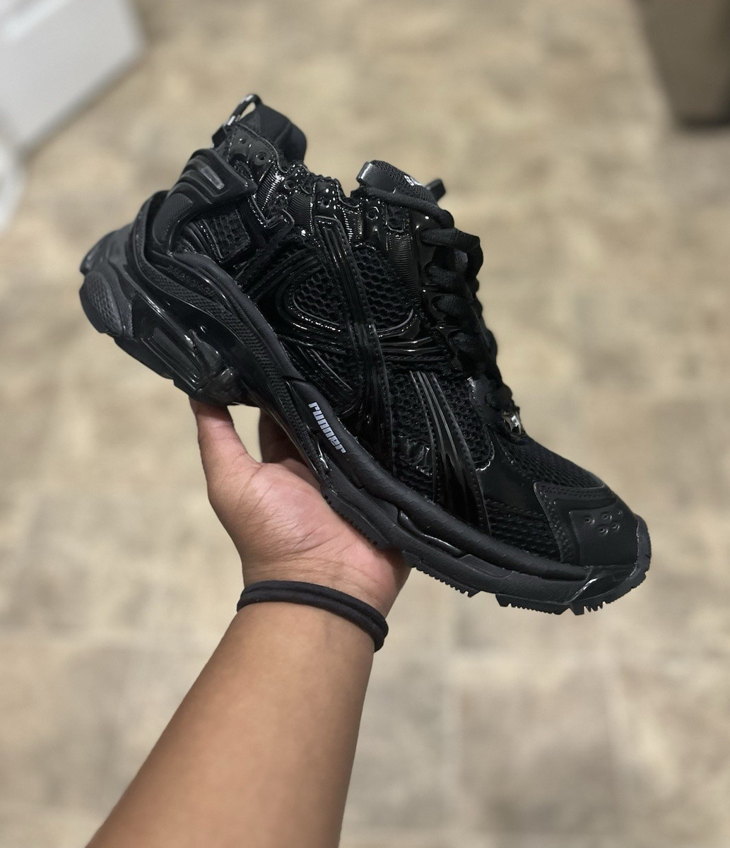 Balenciaga Runner Black Men's Low Top Sneakers Lace Up Walking