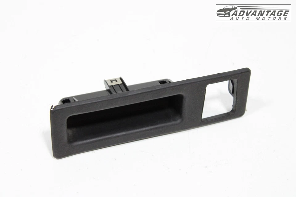 BMW 320I XDRIVE F30 2013-2018 maletero trasero liberación abierta manija bisel OEM Foto 2 de 4