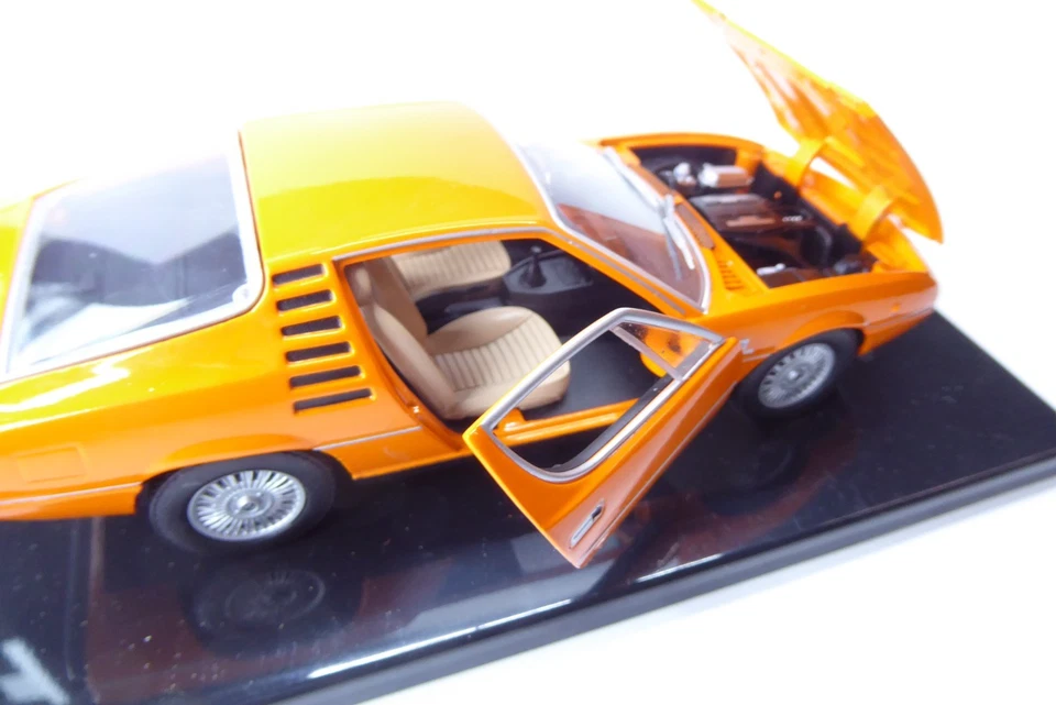 Alfa Romeo Montreal - 1970 - 1:24 - Leo Models in Blister # 1020 - Bild 3 von 4
