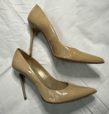 Stuart Weitzman Women's Nude/Beige Scallop Patent Leather Pump Size 10 4 " Heel