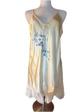 Secret Treasures Sleepwear XL EX Large Yellow Embroidered Floral Nightie