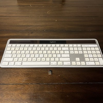 Logitech K750 Wireless Solar Recharging Slim Keyboard for Mac Silver/White