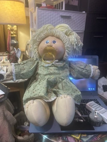 Vintage 1992 Cabbage Patch Kids Doll BlondeHair Green Dress