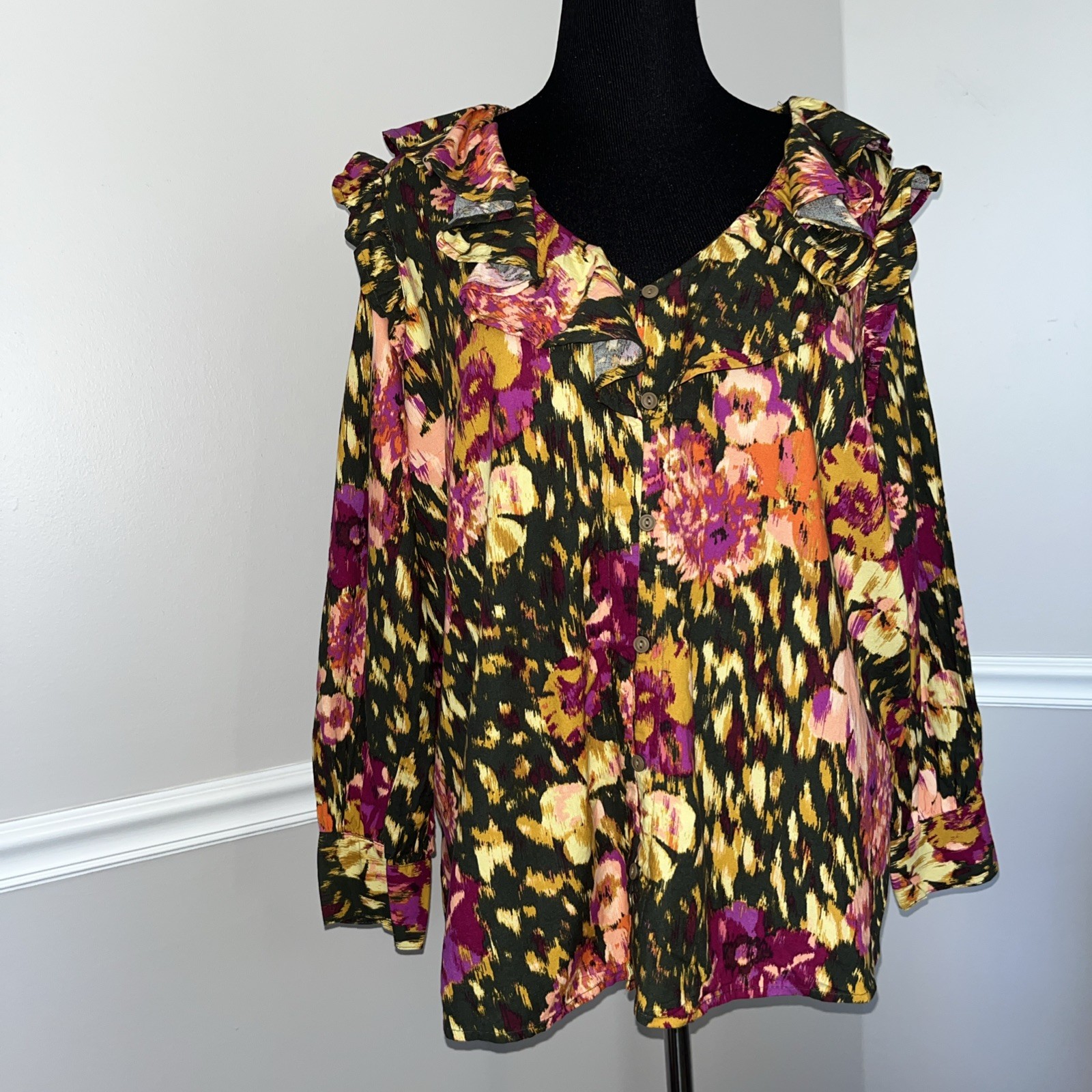 NEW Terra & Sky Top Women 1X 16W-18W Multicolor Long Sleeve Button Ruffle Blouse