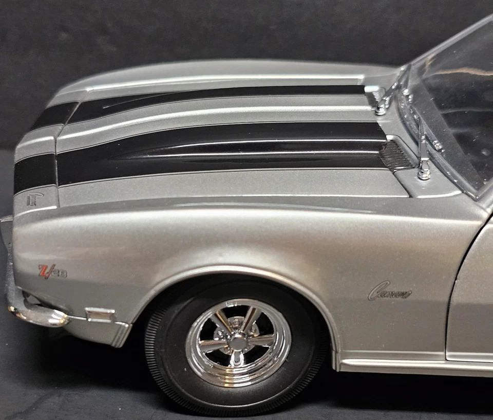 LANE EXACT DETAIL 1:18 1968 CAMARO Z28 STREET STALKERZ Silver w/Black 497 of 504 - Image 4 of 4