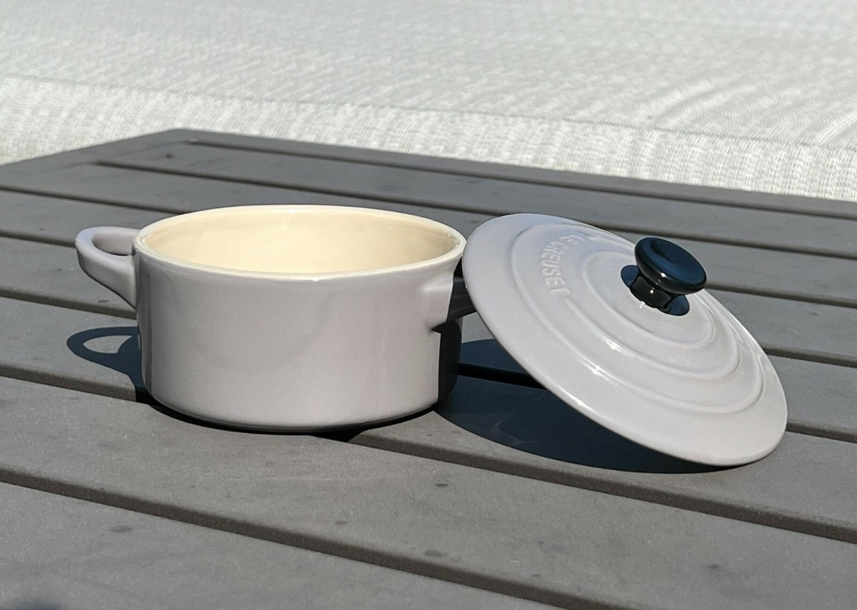 Le Creuset RARE COLOR Light Flint Grey Mini Round Cocotte Le Creuset RARE COLOR Light Flint Grey Mini Round Cocotte