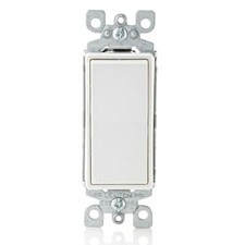 10 Each Leviton White 15 Amp Single Pole Rocker Light Switch  M32-5601-2