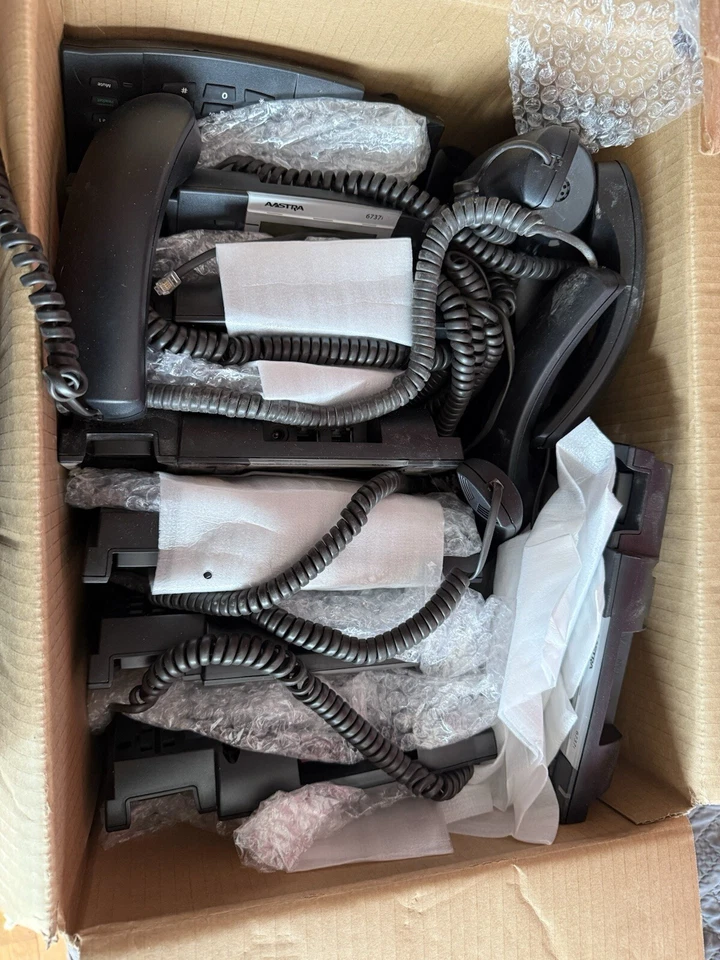 Aastra 6737i VOIP IP Charcoal desk phone 37i Phone A6737-0131-10-01 W/polycom - Image 4 of 4