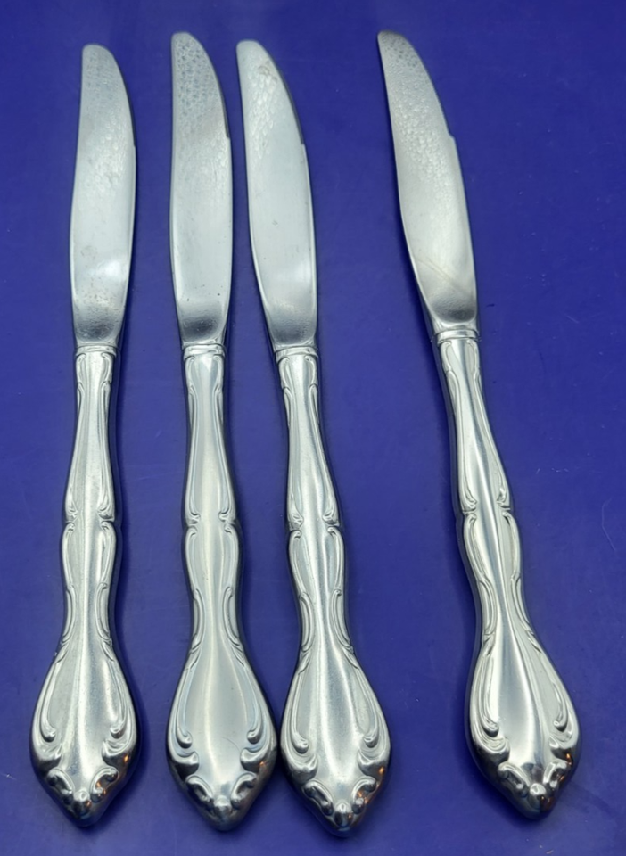 Oneida Metra Stainless Steel Flatware Set - Glossy Silverware In Great Used Condition