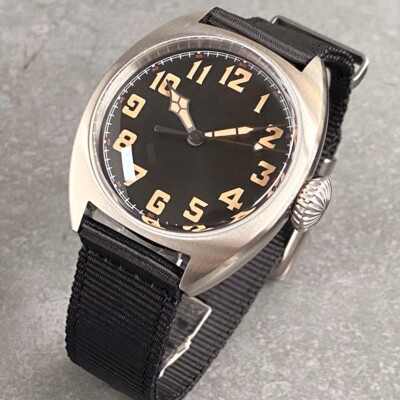 20BAR Water Resistant NH35 Mechanical Men Watch 40mm Luminous Domed Sapphire