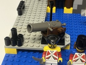 LEGO Pirates: Skull Island (6279)