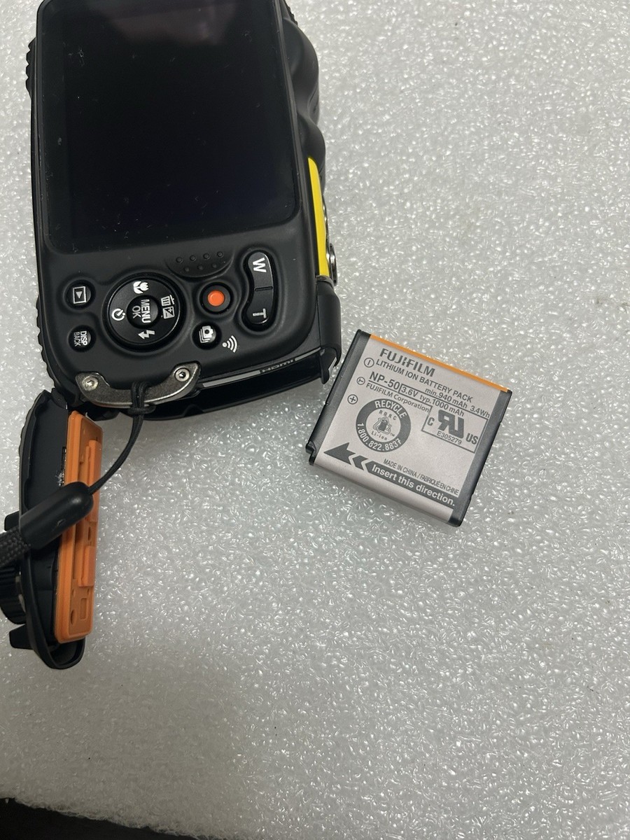 Fujifilm FinePix XP Series XP200 16.4MP Digital Camera - Yellow