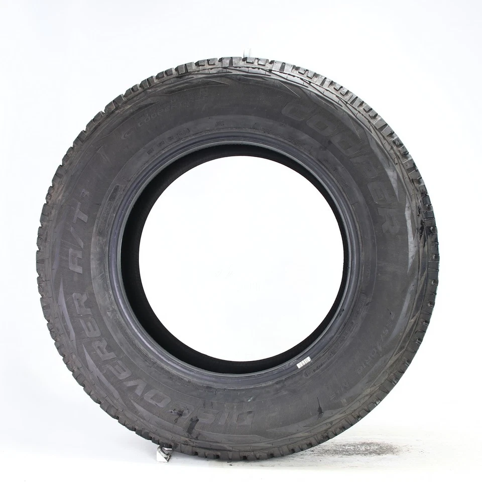 Cooper Discoverer A/T3 113T - 12/32 usado 255/70R18 Foto 4 de 4