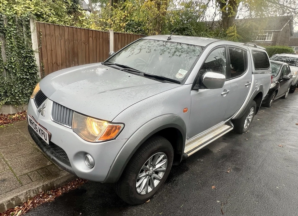 Mitsubishi L200 - Image 2 of 4