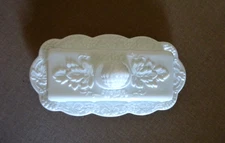 VINTAGE INDIANA WHITE MILK GLASS HARVEST GRAPE COVERED BUTTER DISH KNOBBED LID