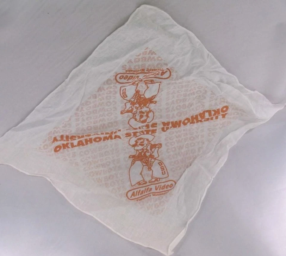 Bandana/Bufanda de Alfalfa Blanca y Naranja de la Universidad Estatal de Oklahoma Video sin etiquetas Foto 3 de 4