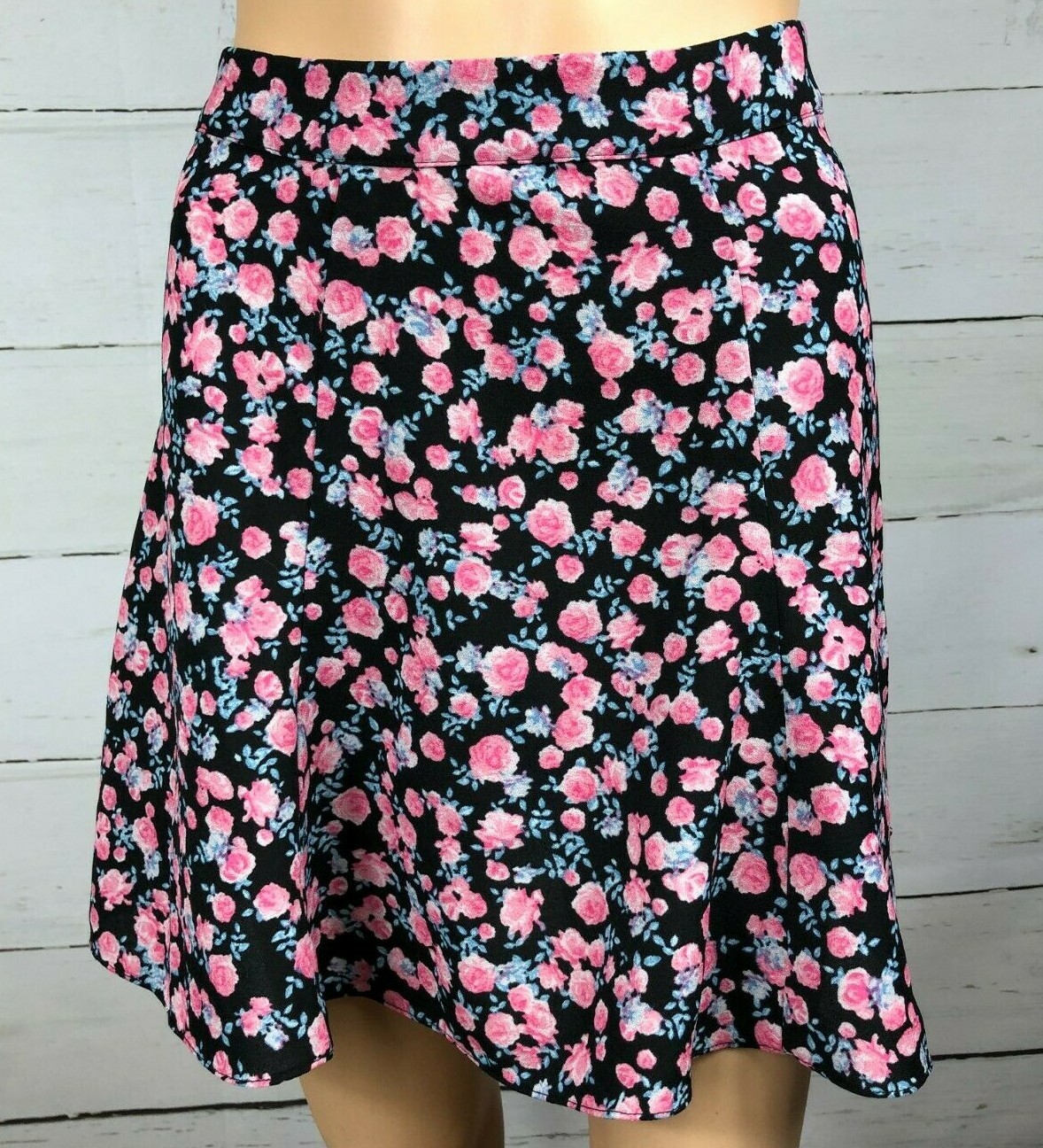 H\u0026M Divided Floral Skater Skirt Size 