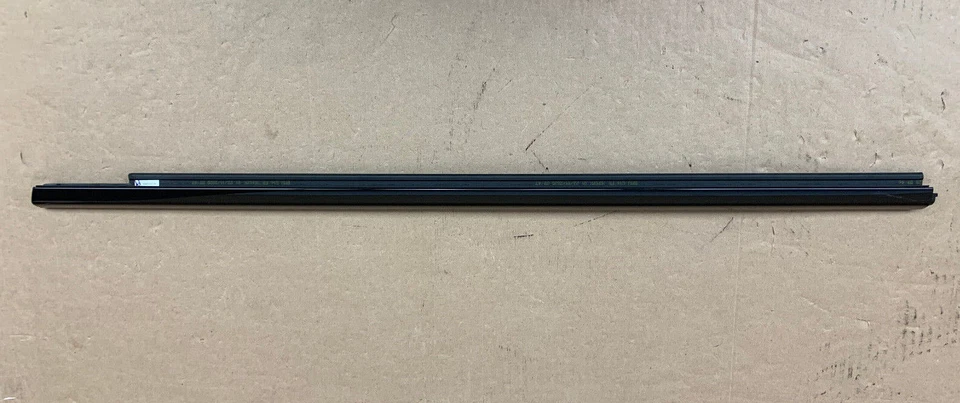 Genuine 2020 2021 BMW 840i xDrive Gran Coupe M8 Belt Molding 51-33-7-456-037 OEM - Image 2 of 4