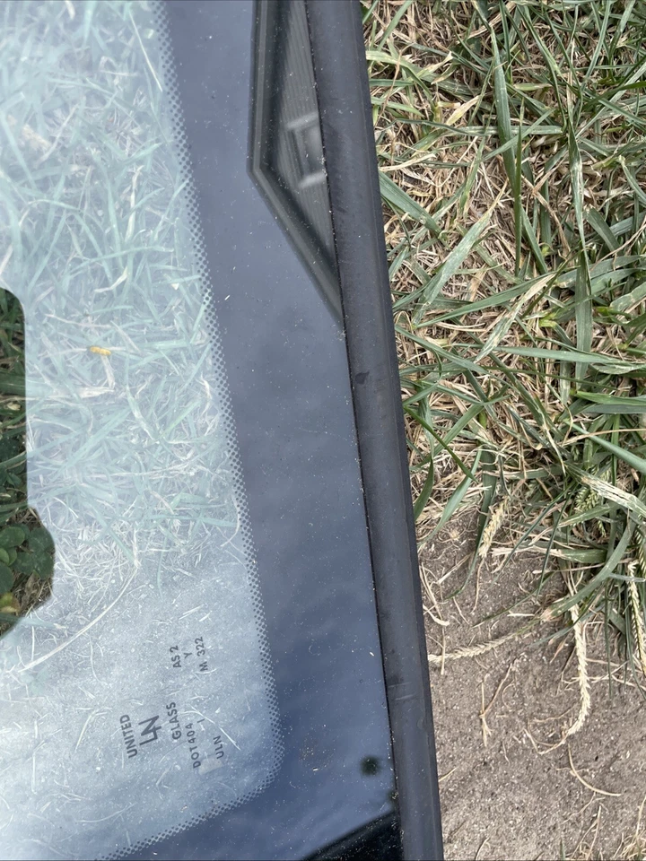 2005-2009 Subaru Legacy Outback Front Sunroof Moonroof Glass OEM - Image 4 of 4